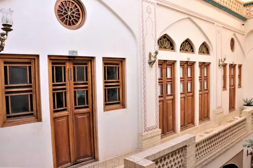 تصویر 3 - اقامتگاه بوم‌گردی نه چم (امین) در کاشان